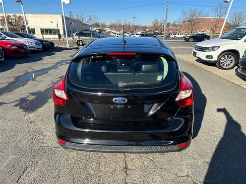 Used 2014 Ford Focus SE w/ Equipment Group 201A image 5