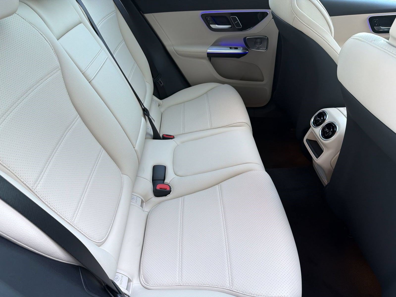 Used 2027 Mercedes-Benz GLC 300 image 30