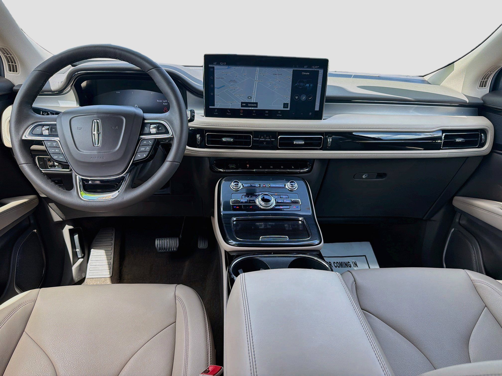Used 2023 Lincoln Nautilus FWD w/ Premium Package image 22