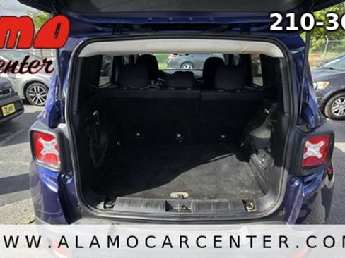 Used 2017 Jeep Renegade Altitude FWD image 27