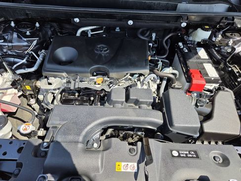 Used 2025 Toyota RAV4 LE FWD image 29