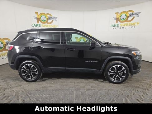 Used 2022 Jeep Compass Limited image 11