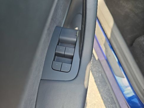 Used 2021 Tesla Model Y Long Range AWD/4WD image 14
