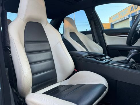 Used 2012 Mercedes-Benz C 63 AMG Sedan image 16
