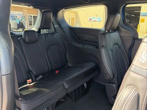 New 2026 Chrysler Pacifica Select image 21