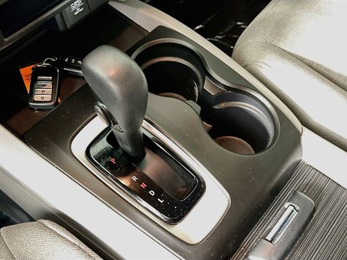 Used 2019 Honda Pilot LX image 17