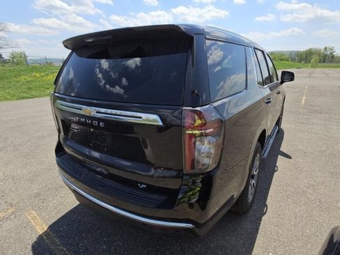 Used 2024 Chevrolet Tahoe LT w/ LT Signature Package AWD/4WD image 4