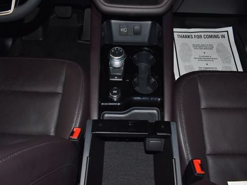 Used 2026 Ford Explorer Platinum AWD/4WD image 32