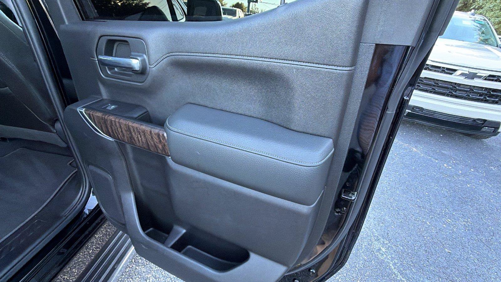 Used 2019 GMC Sierra 1500 Denali w/ Denali Ultimate Package AWD/4WD image 21