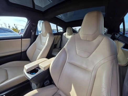 Used 2016 Tesla Model S P90D image 18