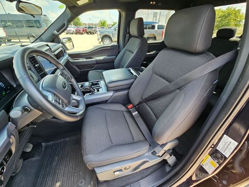 Used 2025 Ford F150 XLT w/ Equipment Group 301A Standard AWD/4WD image 17
