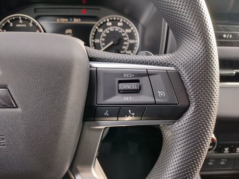 New 2026 Mitsubishi Outlander ES image 27