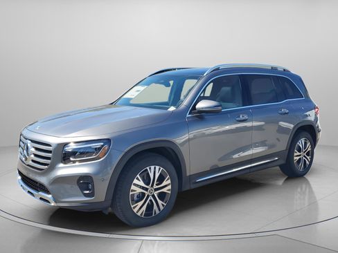 Used 2026 Mercedes-Benz GLB 250 image 2