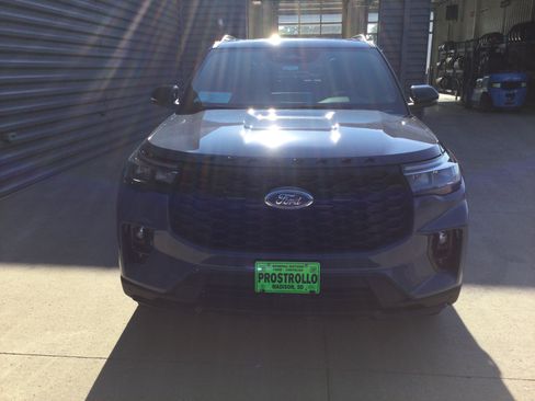 New 2026 Ford Explorer ST-Line AWD/4WD image 3
