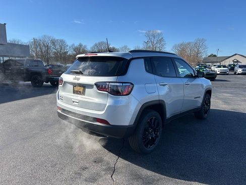 New 2026 Jeep Compass Latitude image 5