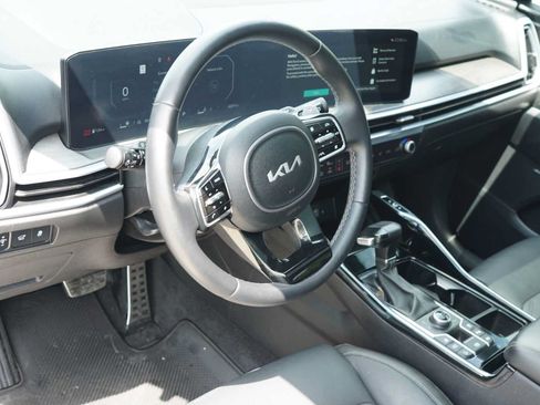 Certified 2024 Kia Sorento SX Prestige AWD/4WD image 8