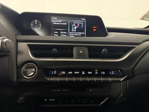 Used 2022 Lexus UX 200 w/ Premium Package FWD image 23