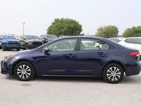 Used 2022 Toyota Corolla LE image 8