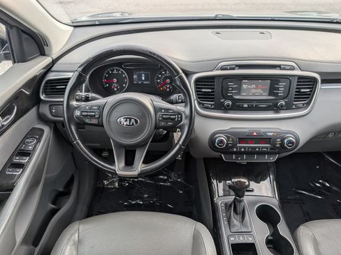 Used 2016 Kia Sorento EX AWD/4WD image 16