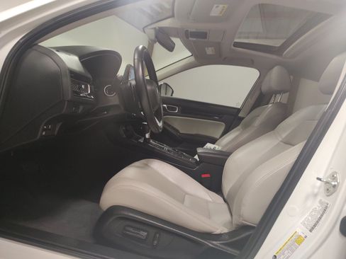 Used 2024 Honda Civic Touring image 10
