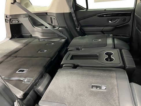 New 2025 Honda Pilot Touring image 40