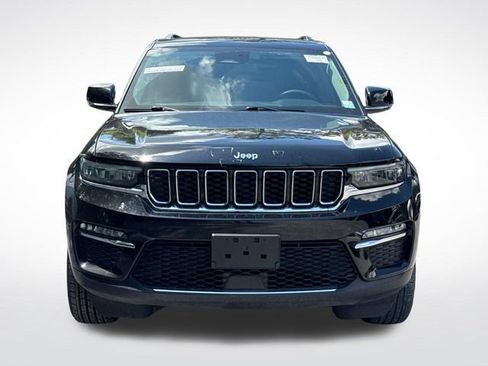 Used 2023 Jeep Grand Cherokee Limited AWD/4WD image 10