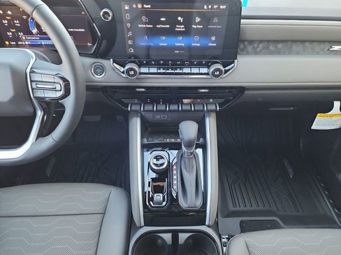 New 2026 Chevrolet Colorado ZR2 w/ Technology Package image 18