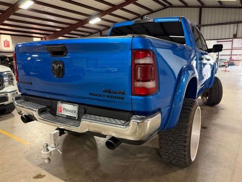 Used 2022 RAM 1500 Laramie AWD/4WD image 6