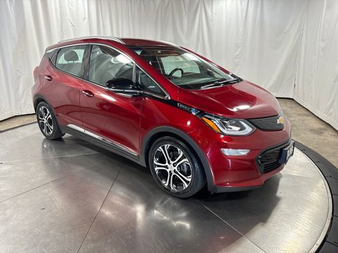 Used 2020 Chevrolet Bolt Premier w/ Infotainment Package image 11