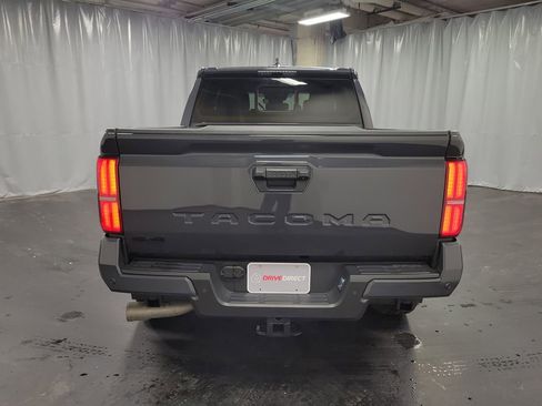 Used 2024 Toyota Tacoma TRD Sport w/ TRD Sport Upgrade Package image 7