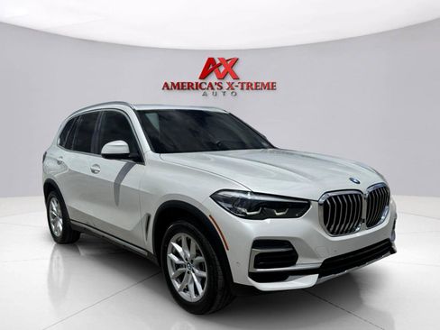 Used 2022 BMW X5 xDrive40i w/ Premium Package AWD/4WD image 8