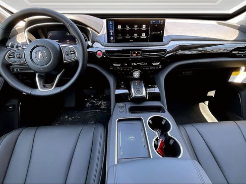New 2025 Acura MDX SH-AWD image 5