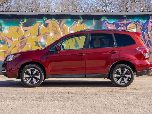 Used 2017 Subaru Forester 2.5i Premium w/ Popular Package #2A AWD/4WD image 5