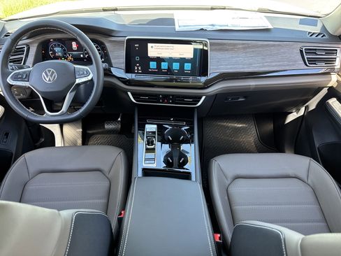 New 2026 Volkswagen Atlas SEL image 11