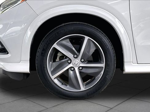 Used 2019 Honda HR-V Touring image 11