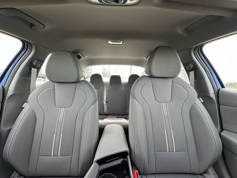 New 2025 Hyundai Elantra Sport w/ Cargo Package image 9