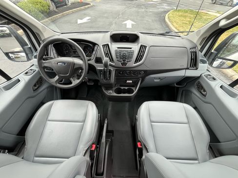 Used 2018 Ford Transit 350 XL image 26