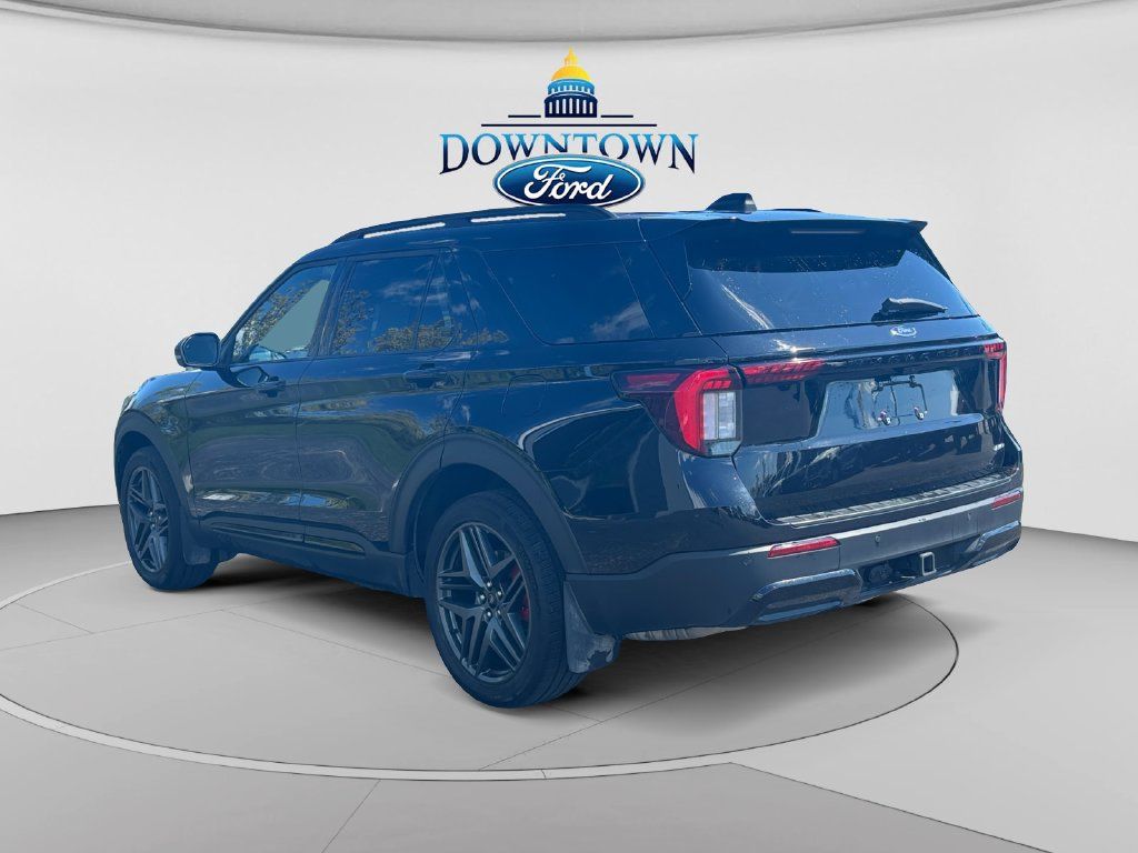 Used 2025 Ford Explorer ST-Line w/ Premium Package AWD/4WD image 5