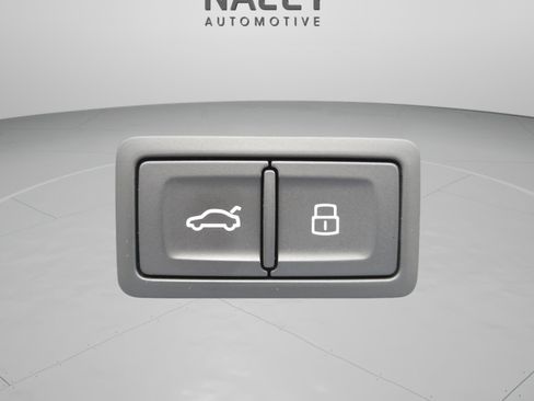 Used 2023 Audi Q5 2.0T Premium w/ Convenience Package image 17