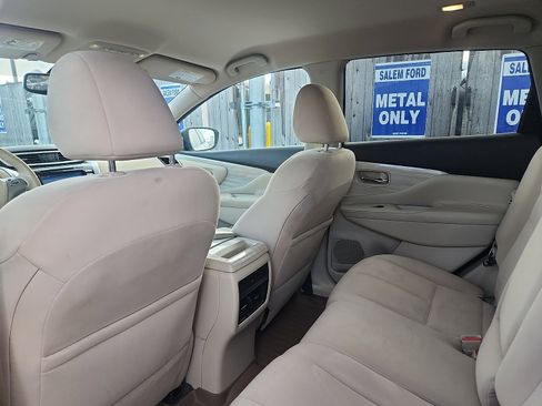 Used 2018 Nissan Murano SV image 24