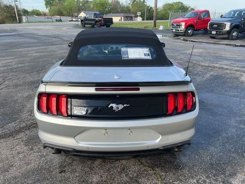Used 2018 Ford Mustang Premium image 6
