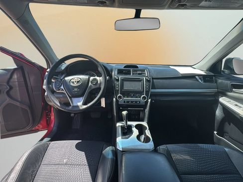 Used 2012 Toyota Camry SE FWD image 13