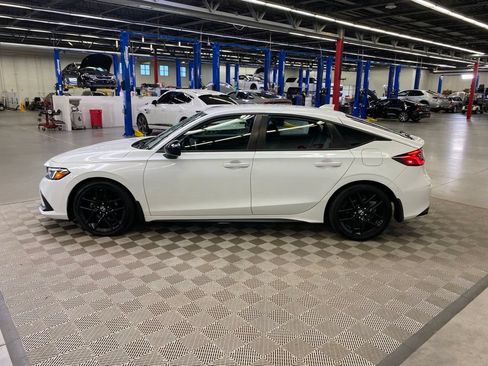 Used 2023 Honda Civic Sport image 7