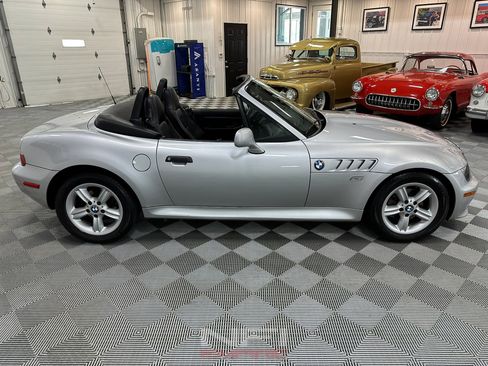 Used 2000 BMW Z3 2.5i image 12