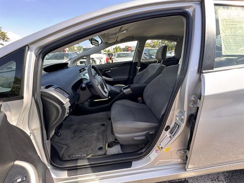 Used 2014 Toyota Prius Three FWD image 13