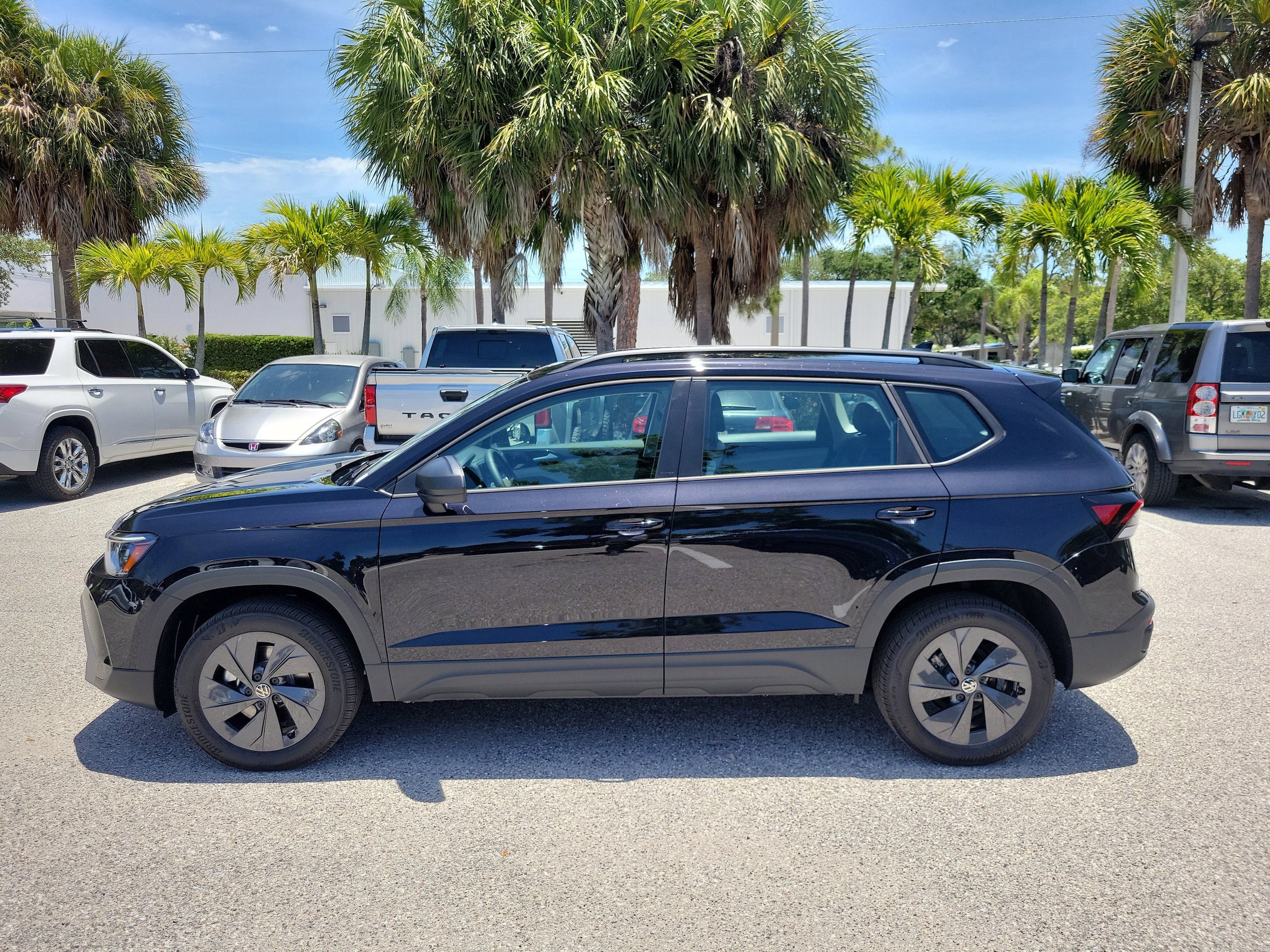 New 2026 Volkswagen Taos S FWD image 7