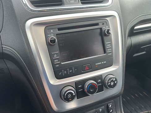 Used 2014 GMC Acadia SLE FWD image 15