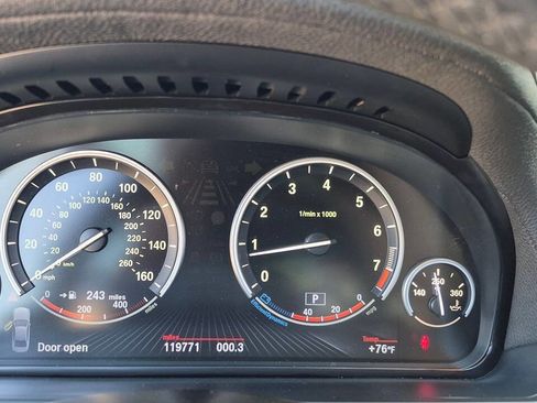 Used 2013 BMW 740Li xDrive AWD/4WD image 39