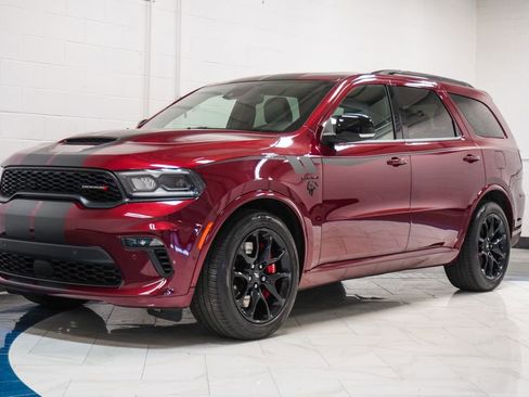 Used 2023 Dodge Durango R/T w/ Tow 'N Go Package AWD/4WD image 4