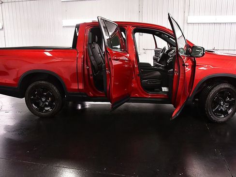 Used 2025 Honda Ridgeline Black Edition image 31